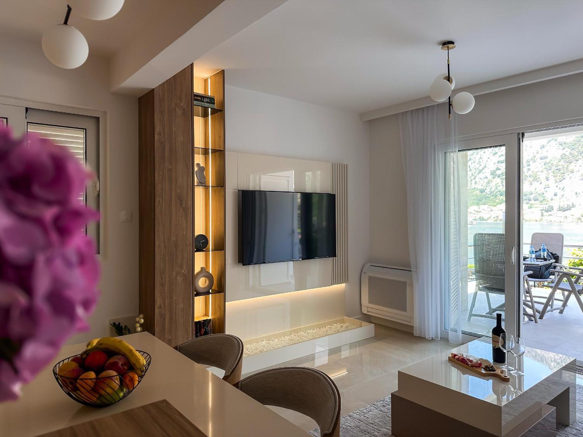 Chillout Apartment In Kotor Bay Exterior photo