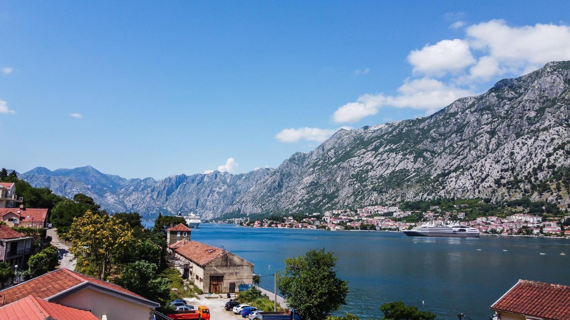Chillout Apartment In Kotor Bay Exterior photo