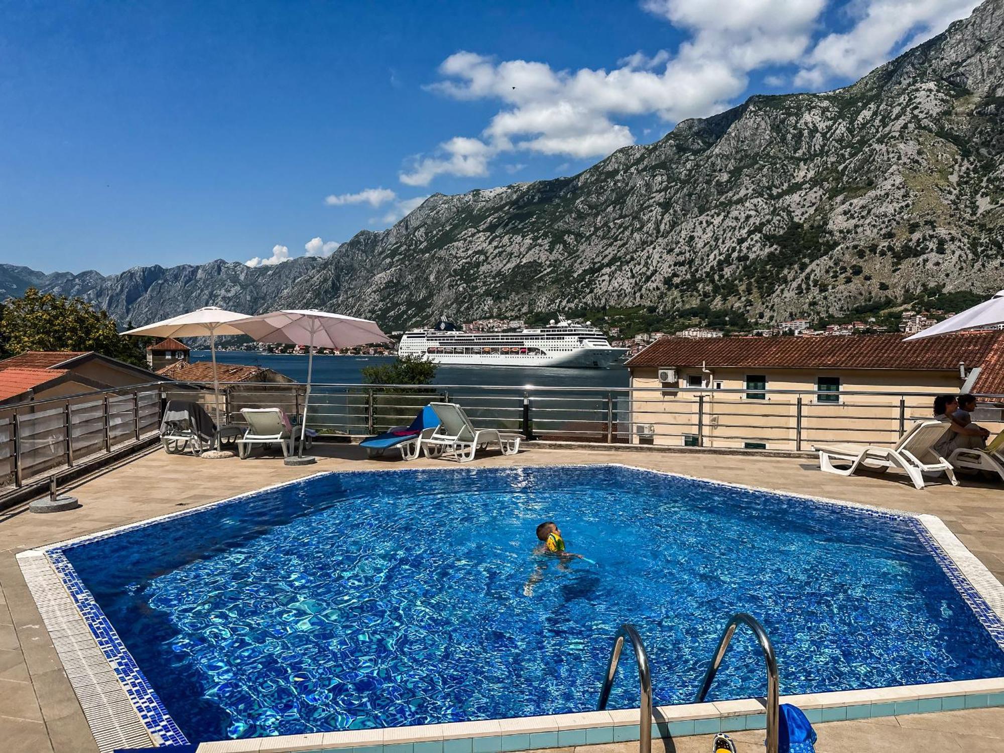 Chillout Apartment In Kotor Bay Exterior photo